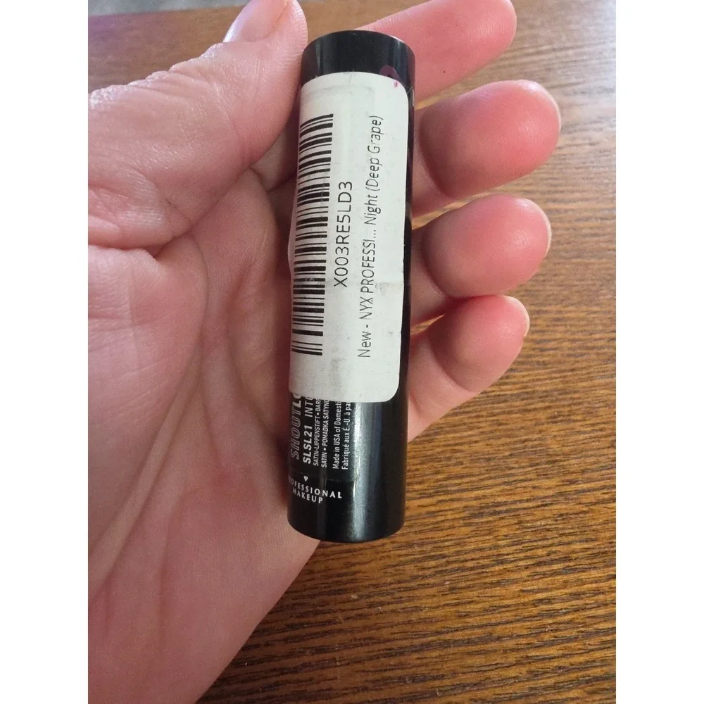 NYX Shout Loud satin lipstick Into The Night Slsl21‎